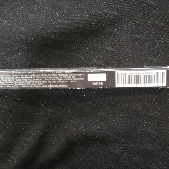 Younique Eye Liner - Picture 2 of 2